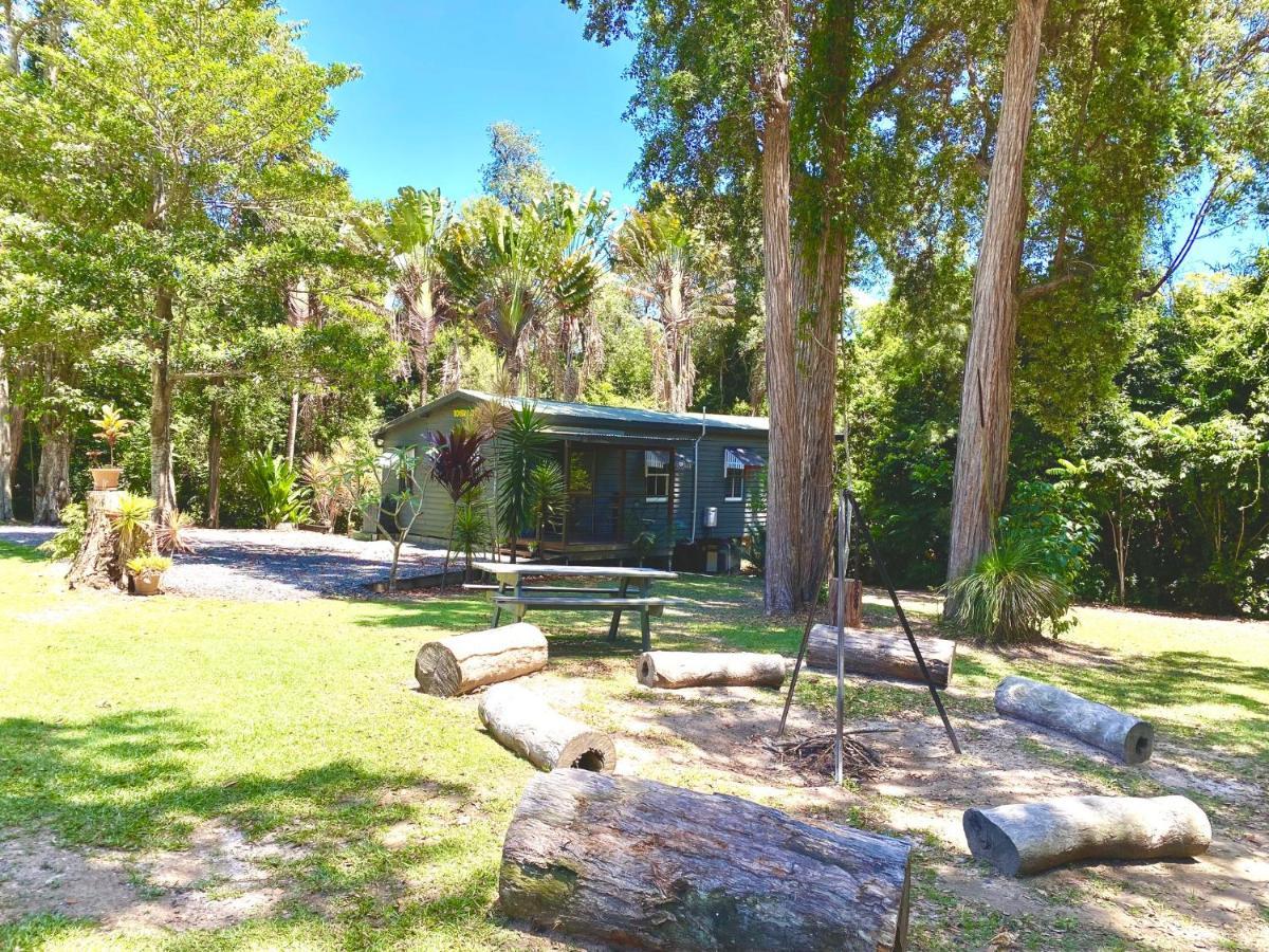 Ferns Hideaway Resort Byfield Eksteriør bilde